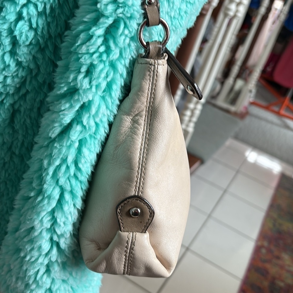 Coach   Mini bag  Crossbody  leather beige/taupe strap & trim  Silvertone
VGUC - Picture 6 of 17